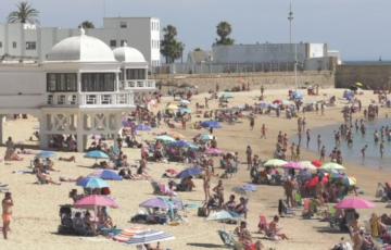 El Ayuntamiento amplía en un 58% el aforo de las playas de la ciudad