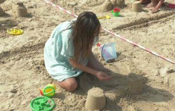Concurso de castillos de arena en La Victoria 