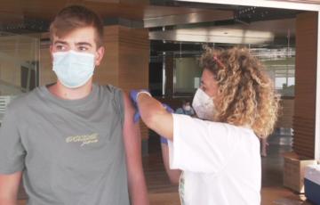 Comienza en Cádiz la vacunación contra la COVID-19 de la población de entre 15 y 14 años