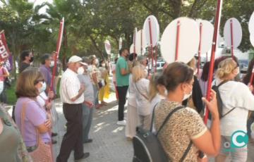  La movilización ha sido en la Plaza Asdrúbal frente a la delegación de la Junta  