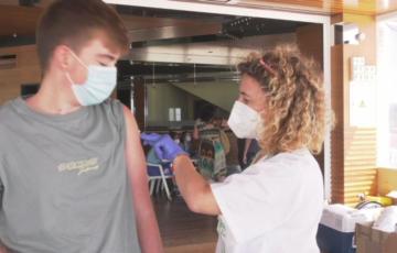 Campaña de vacunación masiva para inmunizar a los 750 mil andaluces que faltan