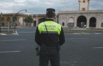 La Policía Local detiene en Cádiz a un individuo por presunto quebrantamiento de orden de alejamiento de su pareja