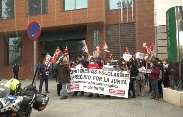 Protesta ante la sede de la Junta en Cádiz