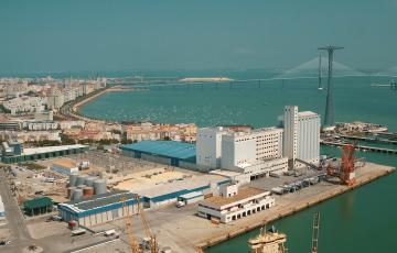 Zona Franca de Cádiz destaca su estrategia comercial de 2021 por incrementar ingresos en más de 12,8 millones.