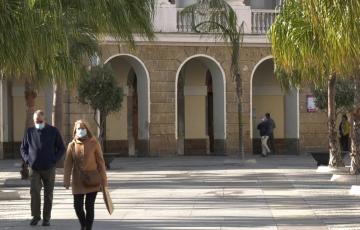 La fachada del ayuntamiento de Cádiz