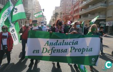 Representantes de la formación durante la marcha por la dignidad celebrada en Cádiz