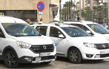 Taxis ecológicos y adaptados conectados por radio en la nueva ordenanza municipal 