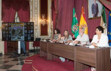 Presentación del libro en el salón regio de Diputación