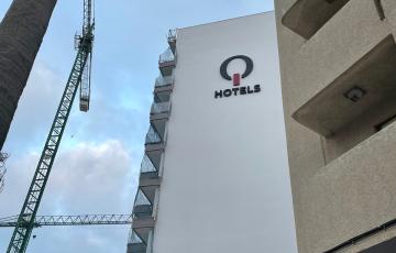 La nueva fachada del hotel