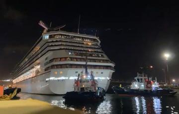 El Carnival Conquest ha tenido el honor de 'reinaugurar' el dique 4 del astillero de Cádiz