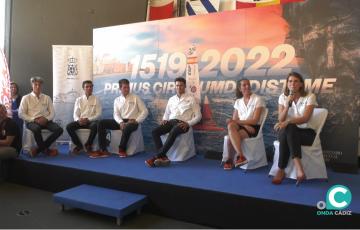 El equipo español de Sail GP durante la presentación a bordo del buque Galicia de la Armada