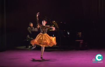 Imagen del espectáculo 'Bailando a Falla'