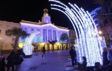 Las zambombás se podrán celebrar en Cádiz del 25 de noviembre al 5 de enero .