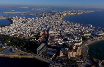Los solares de Navalips y Tolosa Latour, nuevas bolsas de vivienda en Cádiz