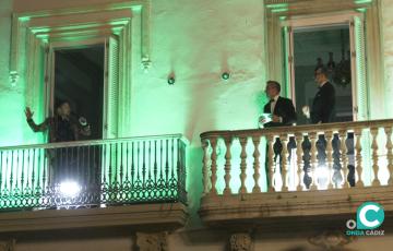 Morera y Meni junto a David Palomar durante su espectáculo desde el Palacio de San Agustín