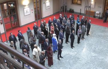 Foto de familia de los representantes de los 56 países participantes en esta VI Conferencia euroafricana de Cádiz