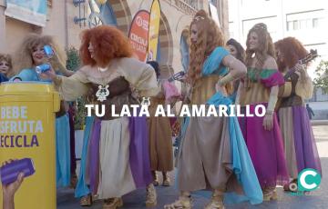 Un instante del vídeo de la campaña, protagonizado por Las Musas