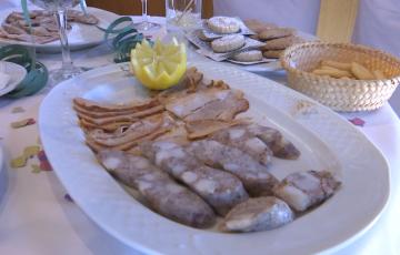 La Escuela de Hostelería de Cádiz forma a sus alumnos en la gastronomía del Carnaval