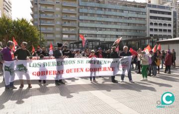 Cabecera de la manifestación del 28F 'por la dignidad' antes de partir desde la plaza Ana Orantes