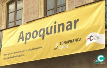 Así luce uno de los balcones de la sede de la APC de Cádiz en la calle Ancha