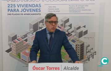 Óscar Torres durante la presentación de su proyecto este lunes