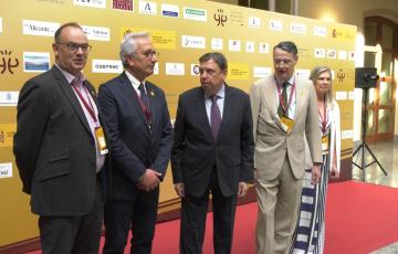 El ministro de Agricultura, Luis Planas, inaugura en Cádiz el Congreso Mundial de la Viña y el Vino