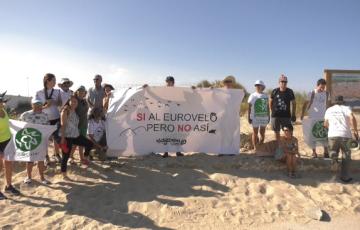 Agaden-Ecologistas en Acción continúa en contra de la contrucción del carril para bicicletas por las dunas