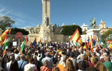 7.000 mil personas acuden a la convocatoria del PP en defensa de la igualdad de los españoles