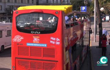 El Bus de la Ilusión regresa a las calles de Cádiz por estas fechas. 