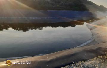 Balsa de agua del campo de golf abandonado en El Puerto. 