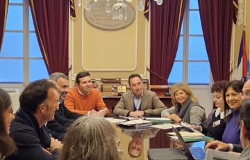 Encuentro en el Ayuntamiento del Tour del Talento de la Fundación Princesa de Girona. 