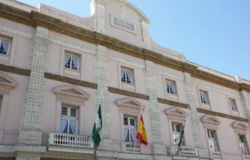 Una imagen de la fachada de la Diputación de Cádiz
