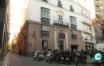 Espacio de la Alameda donde irá ubicado el nuevo hotel de cinco estrellas en Cádiz
