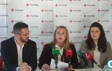 La presidenta provincial de Cruz Roja, Carmen de Lara, presenta los actos para la celebración de su 150 aniversario en Cádiz.