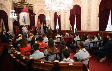 Imagen del acto institucional en el Salón de Plenos del Ayuntamiento