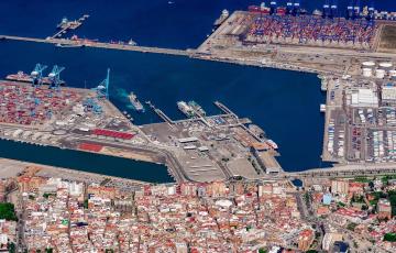 Vista aérea del puerto de Algeciras.