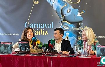 Momento de la presentación de la revista "Artesanos. La otra mirada del Carnaval".