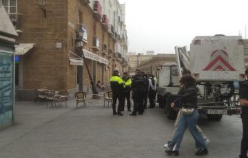 Imagen de los agentes de la Policía Local en el lugar de los hechos 