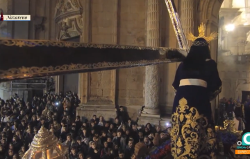 El 'greñúo' entrando en la Catedral de Cádiz