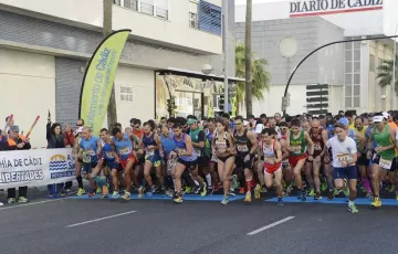 La avenida principal estará cortada al tráfico este domingo desde las 9 horas hasta las 13 horas con motivo de la Media Maratón Bahía de Cádiz. 