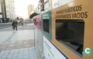 Los nuevos contenedores de punto limpio hoy en Cádiz.