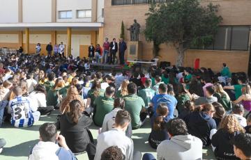 Momento del acto inaugural del encuentro provincial de jóvenes de la Casa salesiana de Cádiz. 