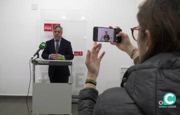 Óscar Torres interviene en la rueda de prensa efectuada este miércoles en la sede del PSOE.