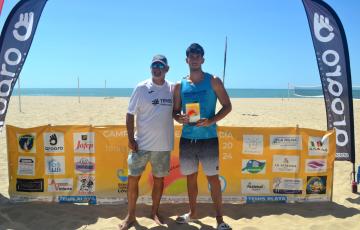 El torneo andaluz de tenis playa se ha celebrado en la playa Victoria de Cádiz