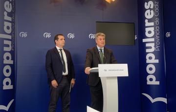 Los diputados nacionales, Pedro Gallardo e Ignacio Romaní, en rueda de prensa este lunes. 