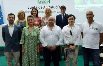 Mercedes Colombo con los finalistas de los XI Premios Emprendemos Top50