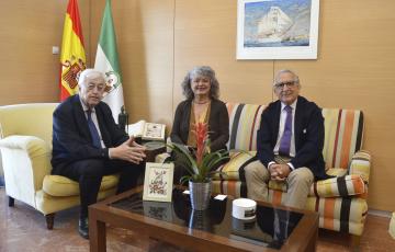 Primer encuentro oficial entre el Presidente de la Cámara de Comercio de Cádiz, Ángel Juan Pascual, y la Subdelegada del Gobierno en Cádiz, Blanca Flores.