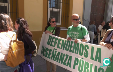 El profesorado pide, entre otras medidas, la bajada de la ratio y terminar con la supresión de aulas.