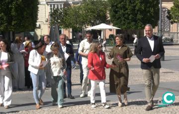 La candidata del PSOE a las elecciones europeas, Ana Romero, en una visita en Cádiz. 