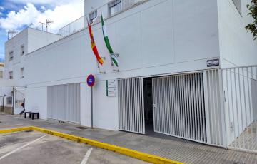 Entrada de los juzgados de Barbate